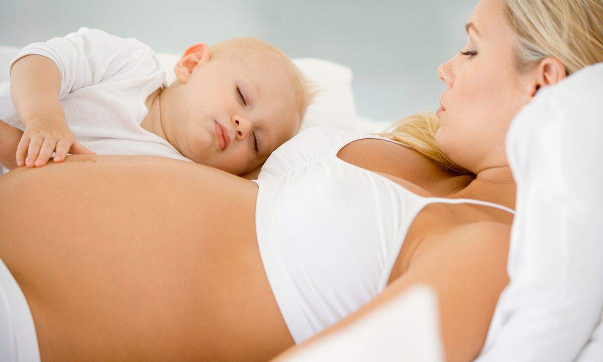 Las mujeres embarazadas y lactantes prohíben la linaza. 